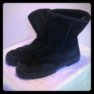 UGG Ultra Short Men’s M13 Lambswool Boot